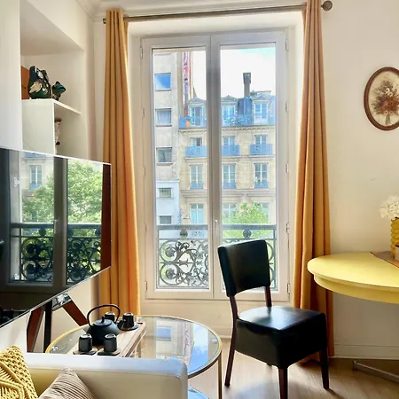 Apartment Center Masion-grands Boulevards Paris
