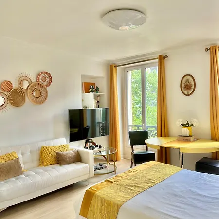 Apartment Center Masion-grands Boulevards Paris