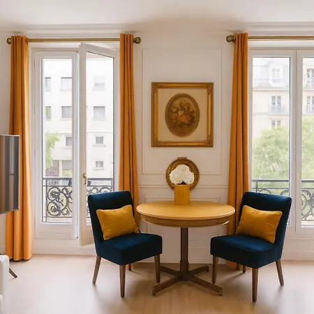 Center Masion-grands Boulevards * باريس